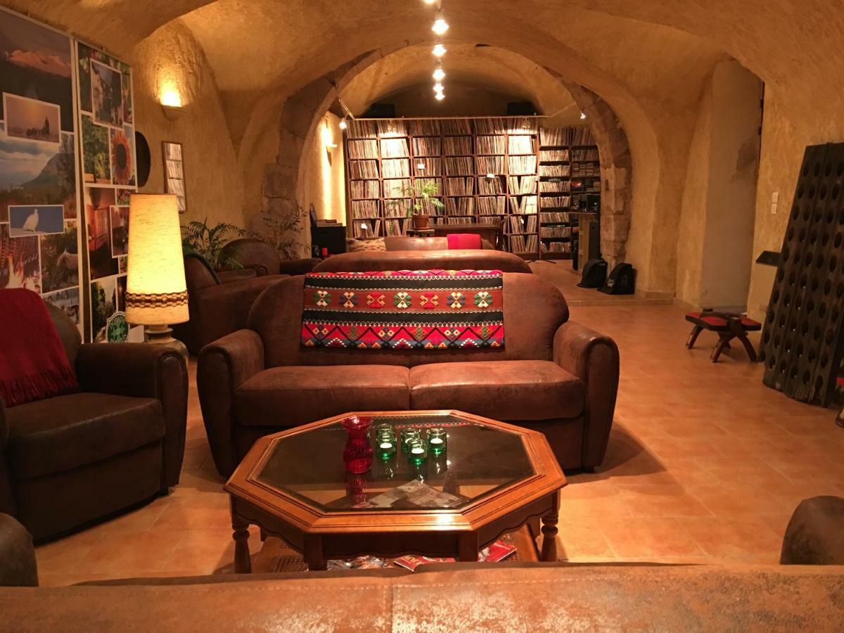 Domaine De Brousson Bed & Breakfast La Tour-sur-Orb Exterior foto