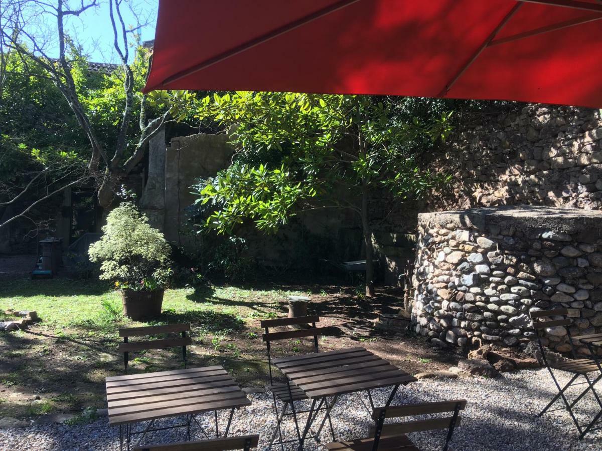 Domaine De Brousson Bed & Breakfast La Tour-sur-Orb Exterior foto