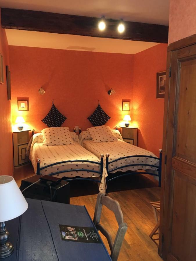 Domaine De Brousson Bed & Breakfast La Tour-sur-Orb Exterior foto